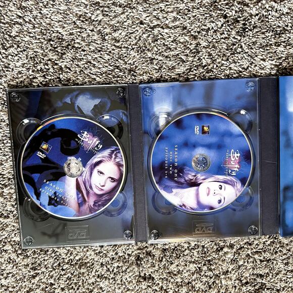 BUFFY THE VAMPIRE SLAYER Season 1 DVD Set 3 Discs Classic TV Show Collection - Picture 6 of 6